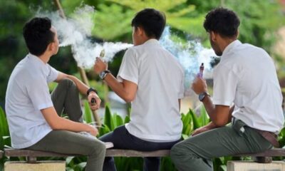 budak sekolah hisap rokok dan vape