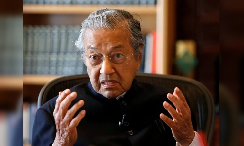 DEB hanya berjaya perkasa Melayu menerusi pelajaran bukan pencapaian ekonomi - Tun Mahathir