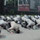 [VIDEO] Polis Indonesia sujud beramai-ramai mohon maaf atas tragedi Stadium Kanjuruhan