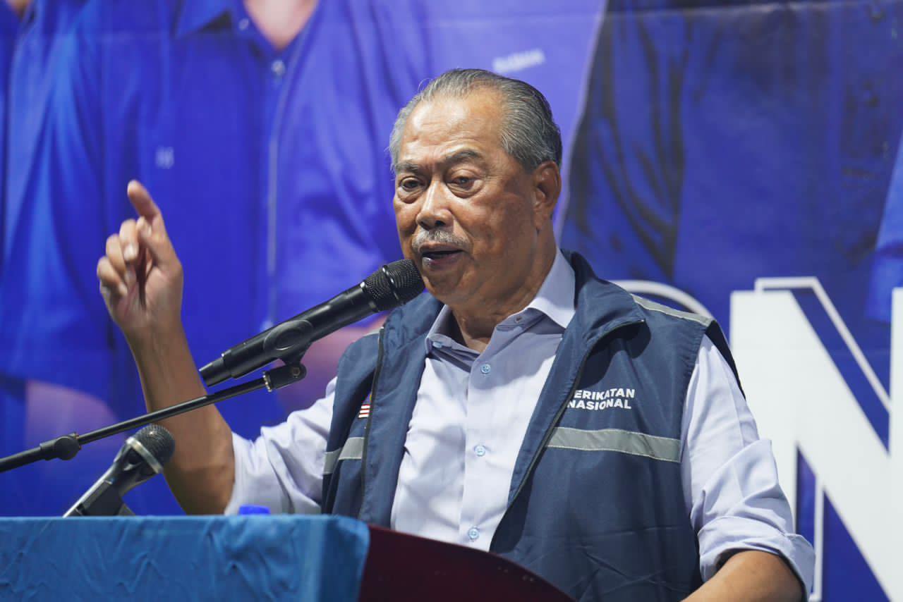 Muhyiddin bersumpah, nafi guna wang kerajaan selain untuk rakyat