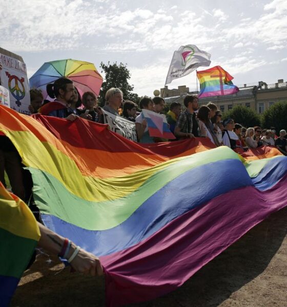 Parlimen Rusia haramkan promosi LGBT di semua peringkat umur
