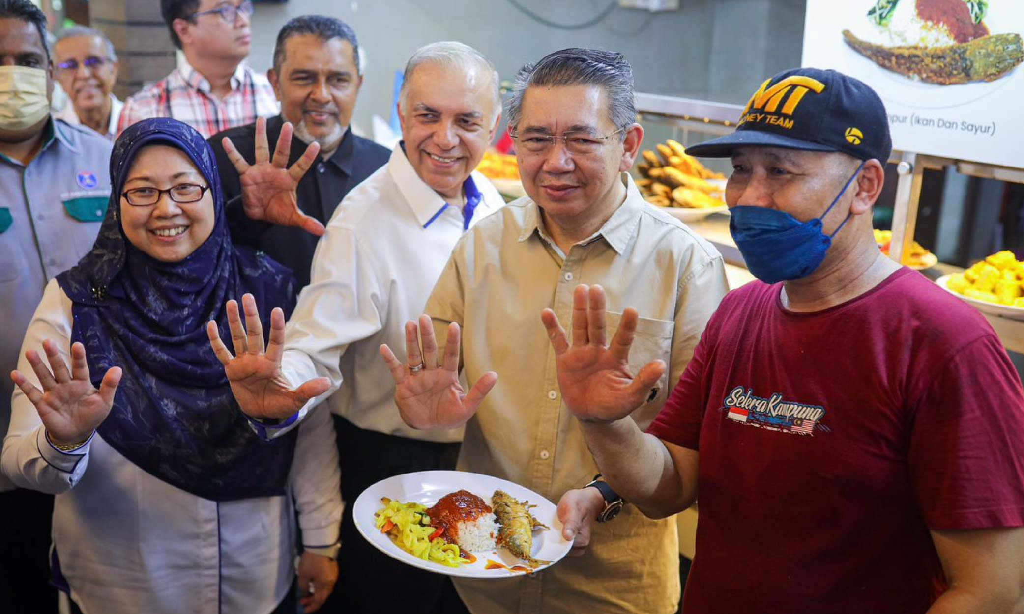 Lebih 15, 000 restoran tawarkan ‘Menu Rahmah - RM5’ bagi B40 mula hari ini