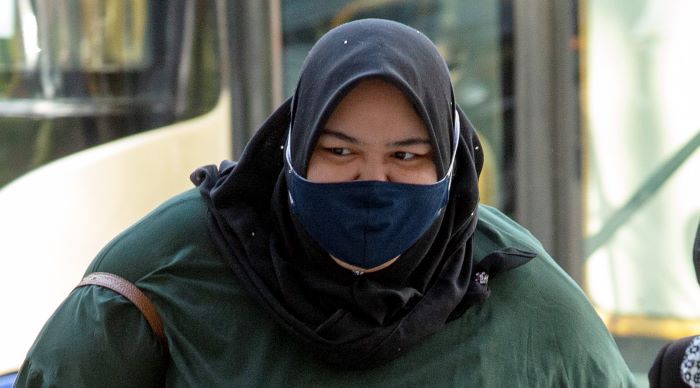 Saya minta 'ubat' paling bagus rawat lecur pada tangan Bella - Siti Bainun