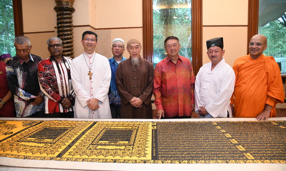 Pameran Al Quran terpanjang di dunia bersempena Ramadan