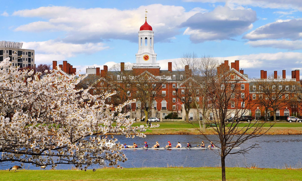 Bahasa Tagalog antara tiga bahasa bakal diajar di Harvard