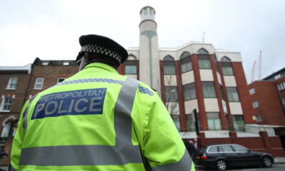 Polis UK dakwa lelaki selepas dua tuduhan cubaan membunuh berhampiran masjid
