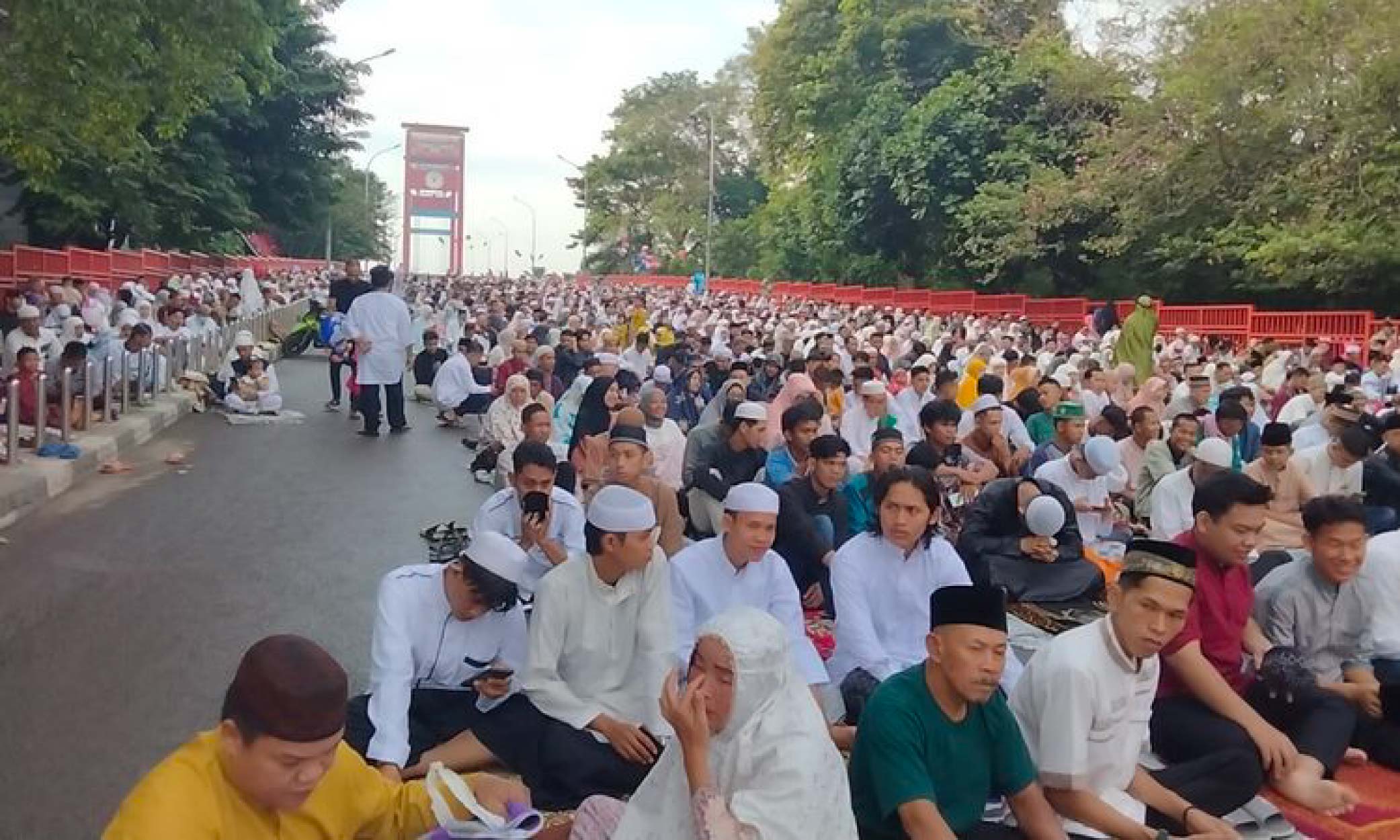 Kecewa pemimpin lambat tunai solat Aidilfitri