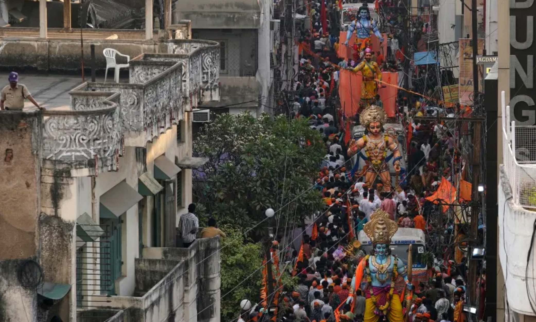 Seorang kanak-kanak maut dalam insiden keganasan ketika perayaan Hindu di India