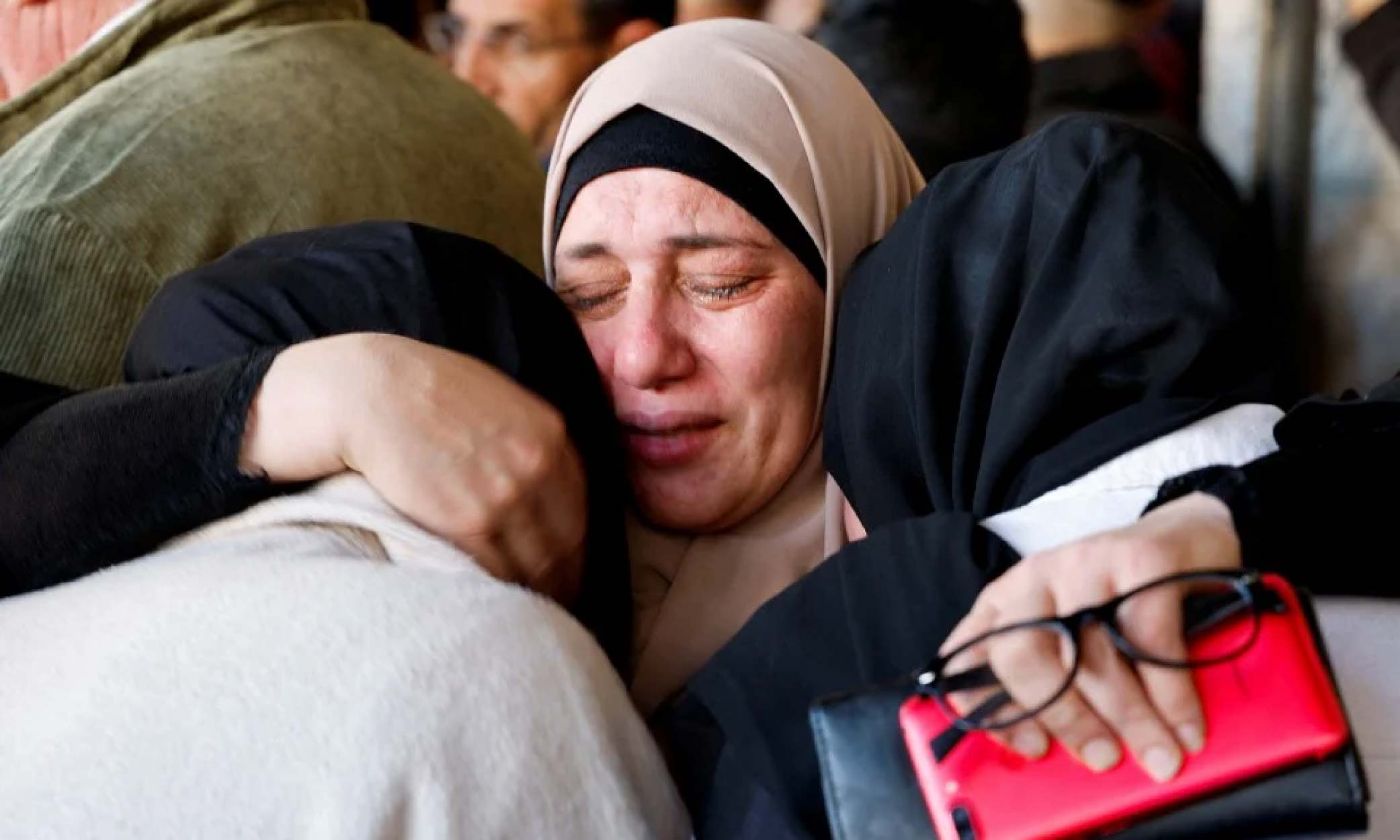 Tentera Israel menembak mati dua rakyat Palestin