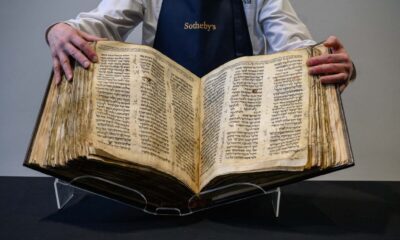 Bible Ibrani 1,100 tahun dilelong pada harga USD38 juta di New York