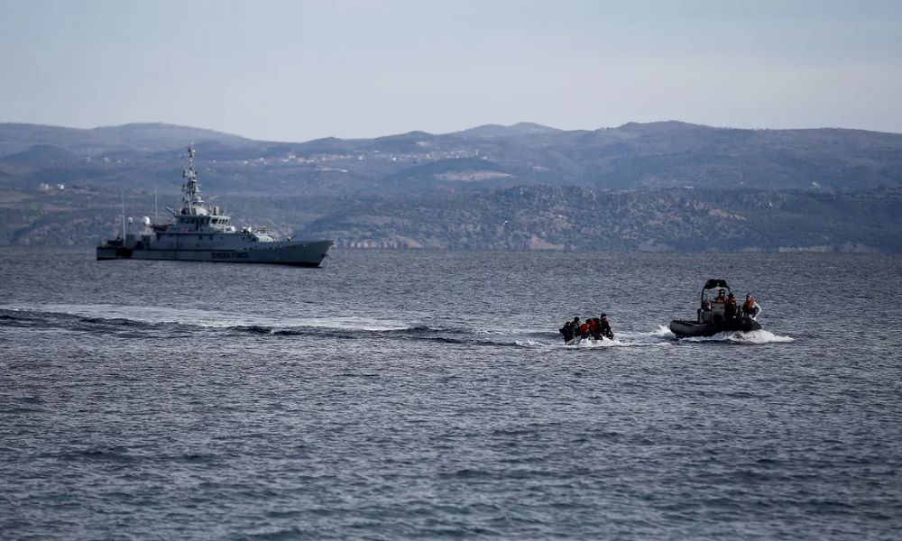 Kapal pengangkut selamatkan 68 pendatang di Greece