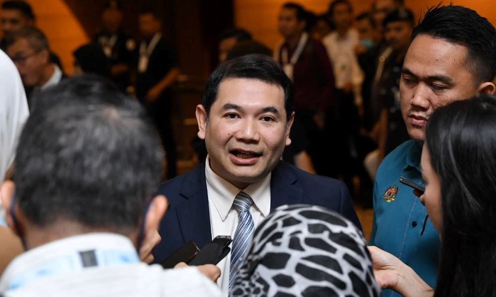 Kerajaan mansuhkan subsidi menyeluruh secara berperingkat – Rafizi