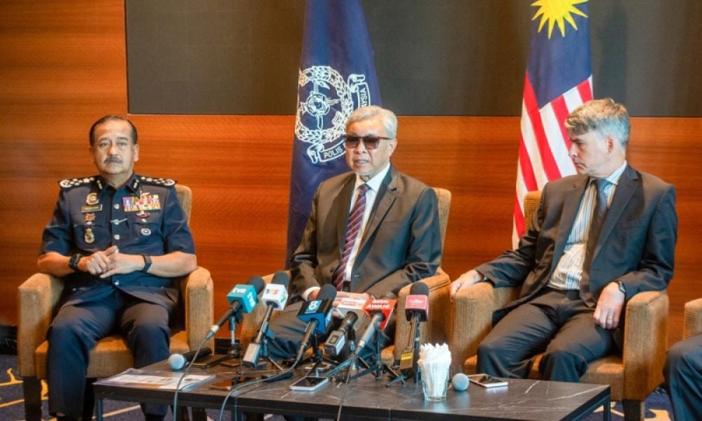 Ketegangan di Russia: Kerajaan sedia bawa pulang 755 rakyat Malaysia - TPM