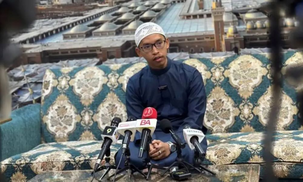 Pemuda dari Johor Bahru antara penterjemah termuda di Masjidil Haram