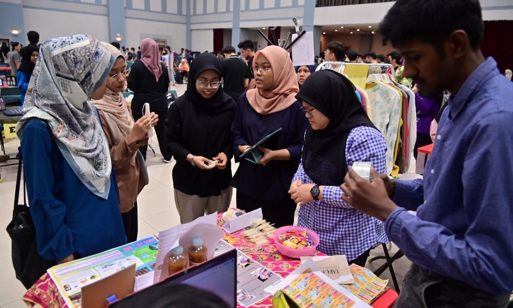 Tarik minat belajar, universiti perlu fokus kepada 'micro credential' - Syed Saddiq