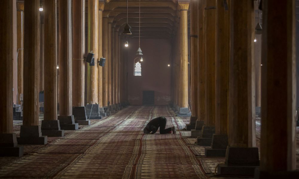 Bilal masjid dan anak muda dipaksa laung “Jai Shri Ram” ketika azan