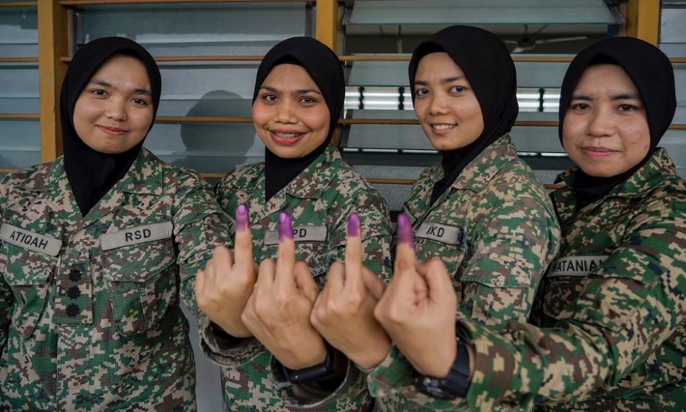 Lebih 39,000 anggota, pegawai dan pasangan TDM laksana undi awal pada 8 Ogos