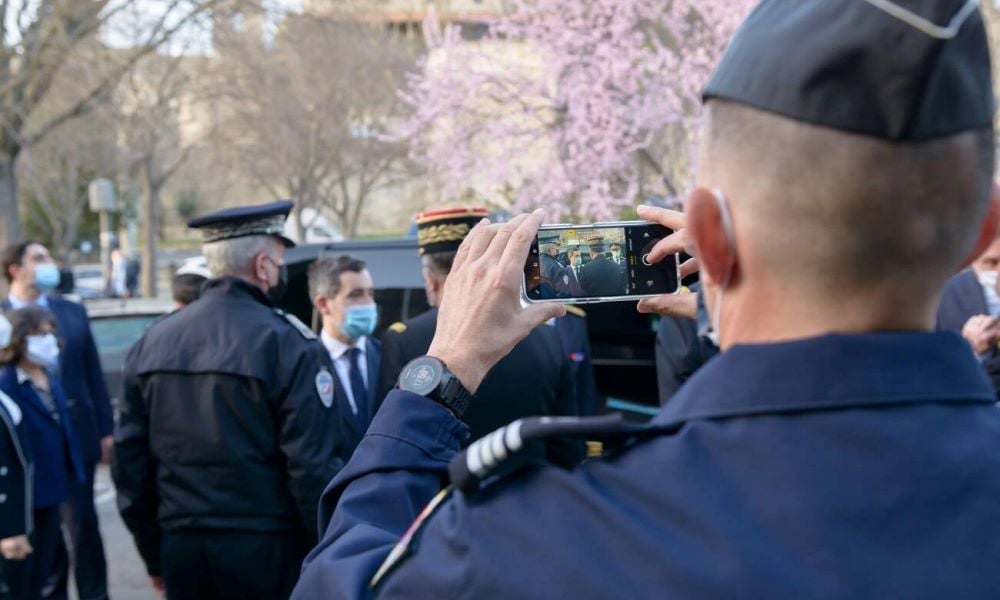 Perancis benarkan polis lakukan intipan menerusi telefon