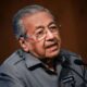 Ukraine tidak rela dikuasai bangsa lain – Tun Mahathir