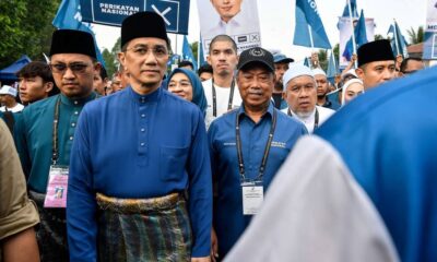 ‘Saya tak lari, Hulu Kelang kampung saya’, kata Azmin Ali