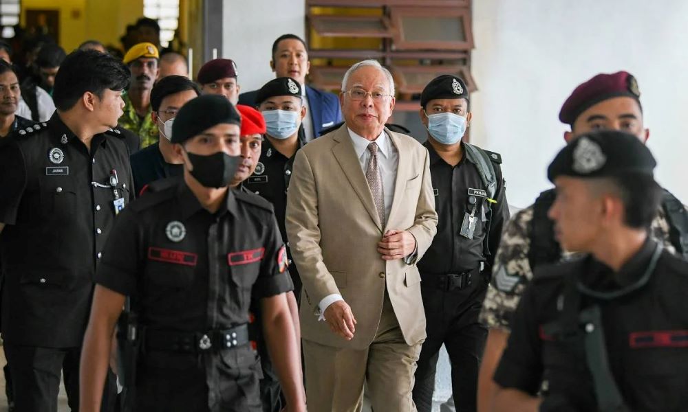 Najib mohon perbicaraan 1MDB dibatal, diri dilepas dan dibebaskan