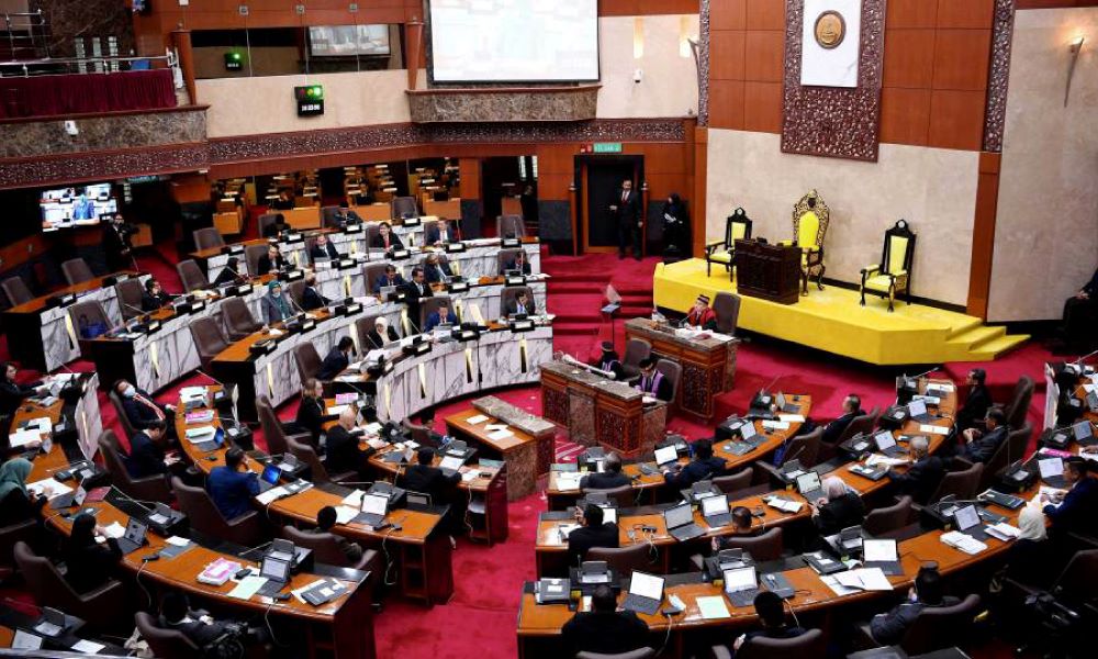 Pembentukan kerajaan negeri terletak kepada kuasa raja pemerintah