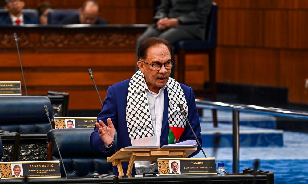 Perlu sepakat negara jiran hantar tentera ke Palestin - Anwar