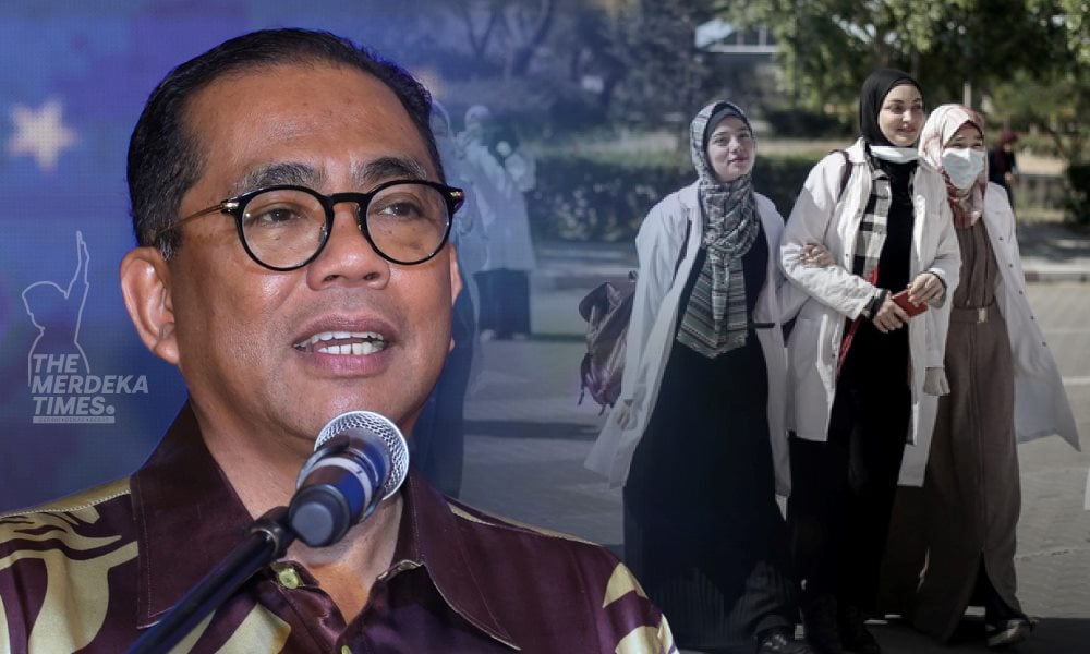 Yuran pengajian pelajar Palestin di universiti awam dikecualikan setahun